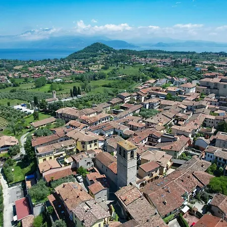 Nel Borgo 마네르바 델 가르다